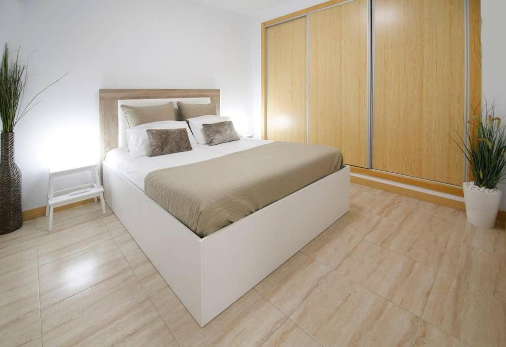 Apartamentos Puerto Nova Cartagena Buitenkant foto